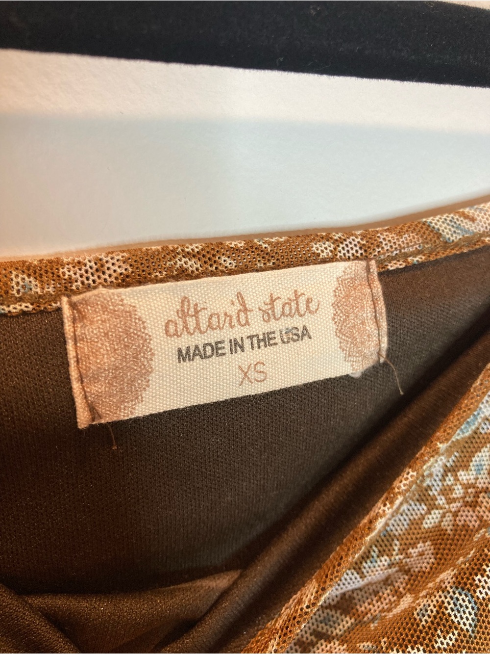 Altar’d state Floral Square-Neck sheer Crop Top in brown XS - Picture 5 of 5